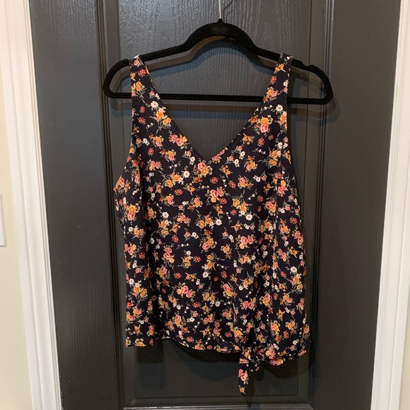Dynamite Tops - Floral tank top